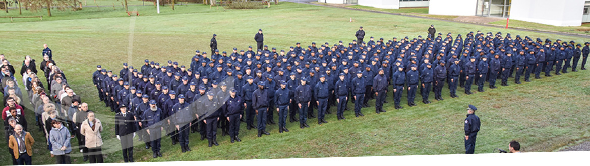 Moment de recueillement à l’ÉNAP