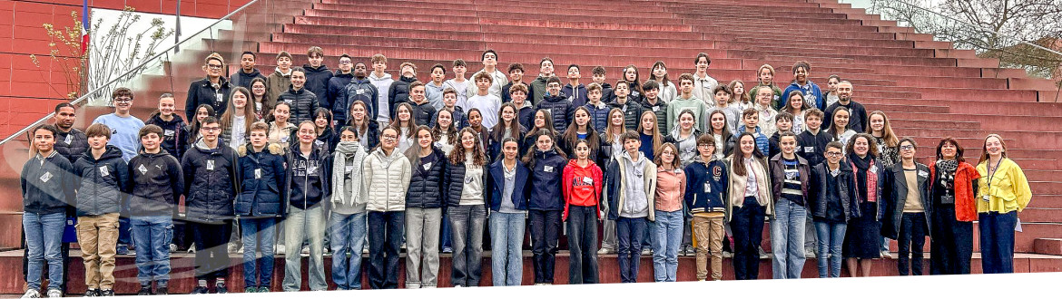 Groupe d'élèves venus visiter l'ÉNAP lors de la journée porte ouverte