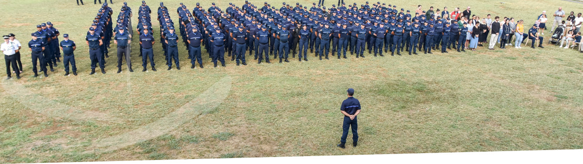 Vue d'ensemble : cérémonie de fin de formation de la 33e promotion de brigadiers-chefs