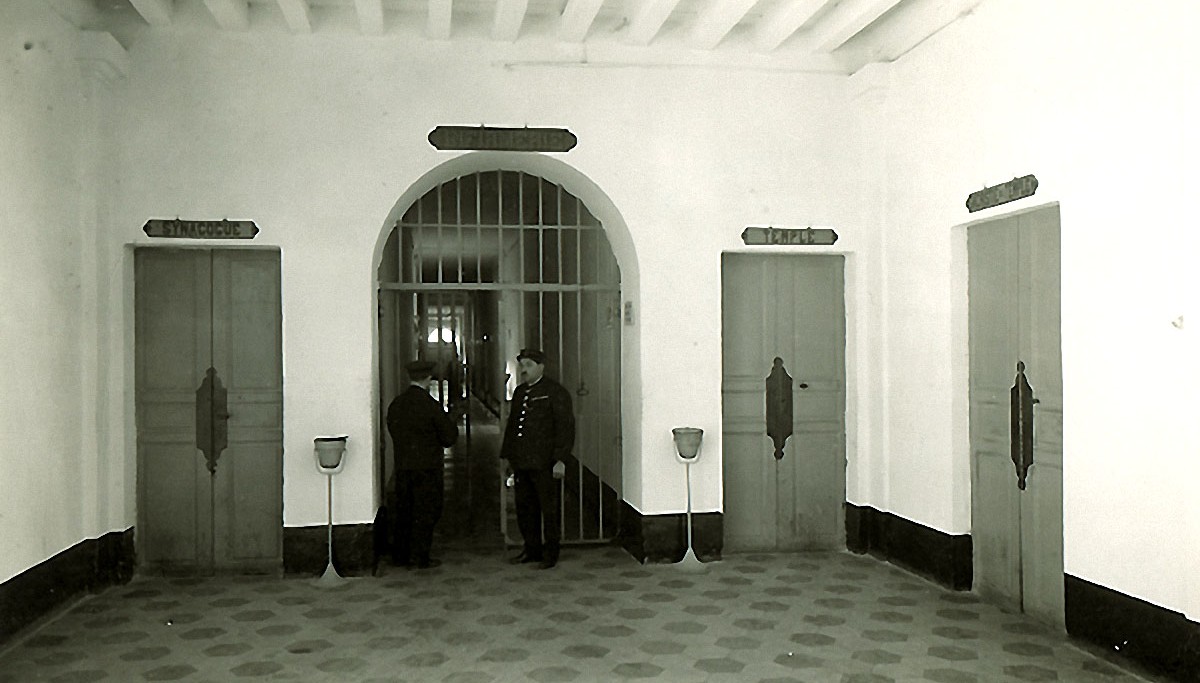 Culte en prison dans l'entre-deux-guerres