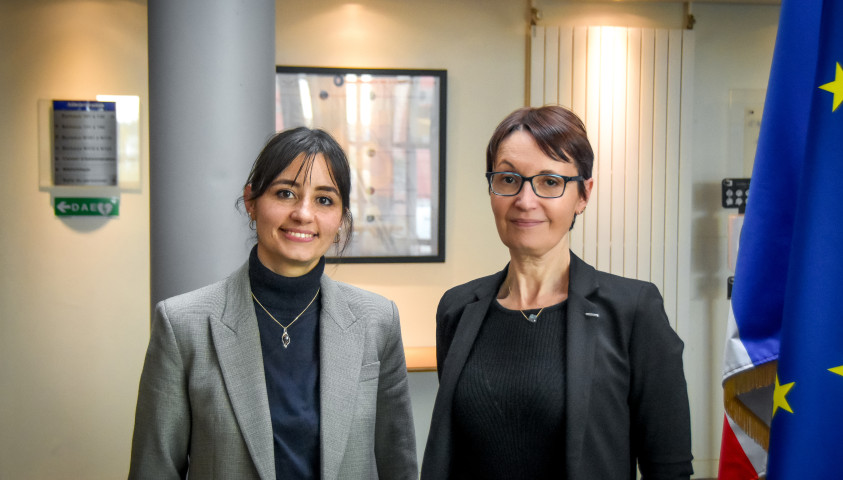Sophie Bondil, directrice de l'ÉNAP accueille la porte-parole de la DAP, Justine Gerbaud, en visite à l’École.