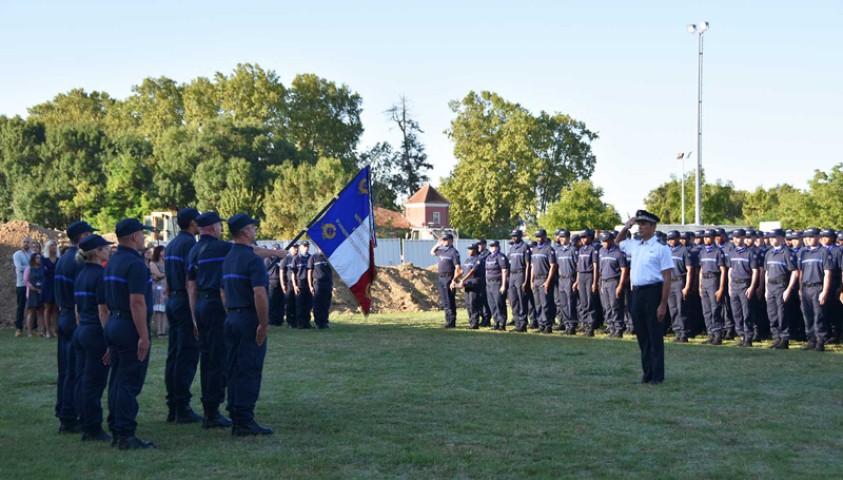 L’Enap fête sa 200ème promotion de surveillants pénitentiaires, promotion « Michel Serres » 